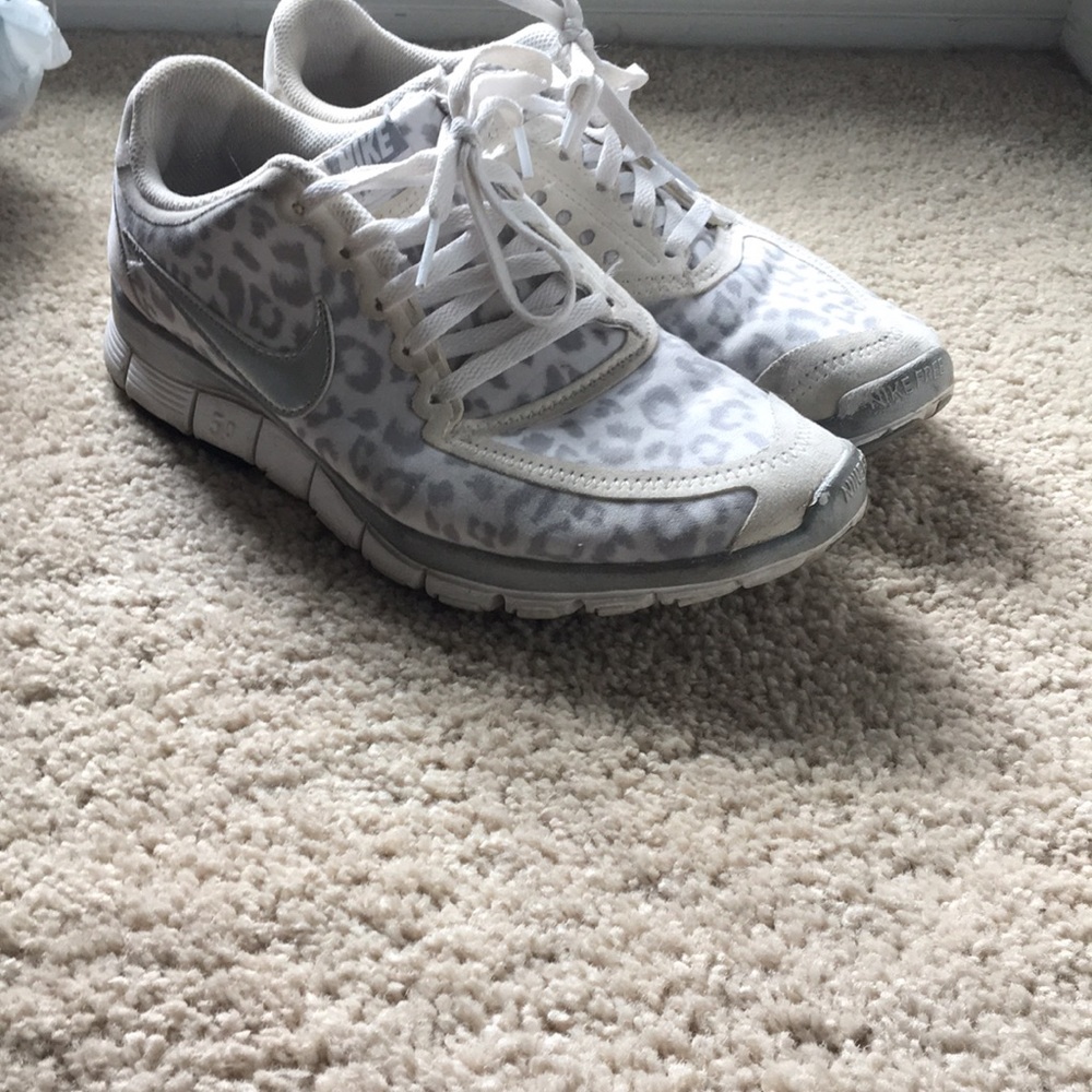 Nike shoes! Size 8.5